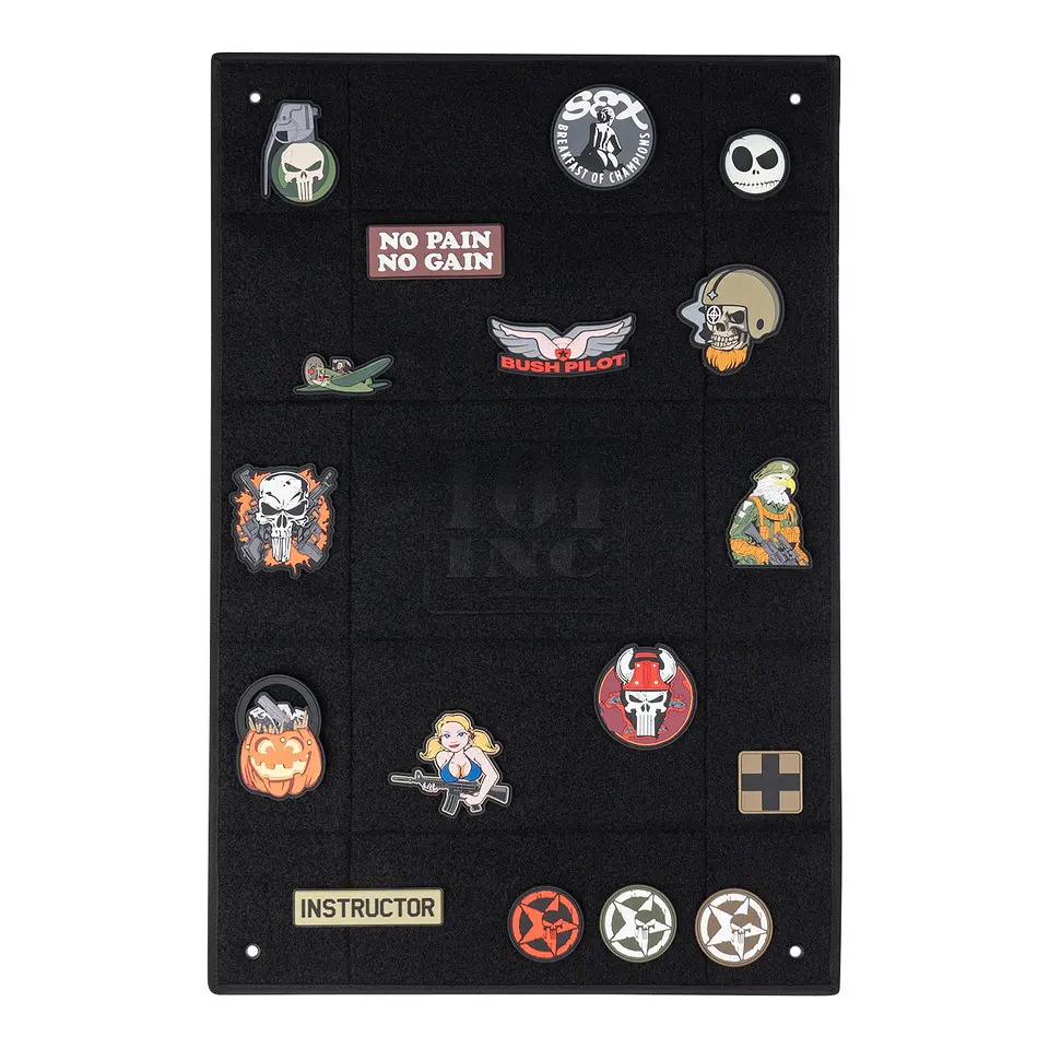 VAN OS - Patchwand  – 50 × 75 cm 